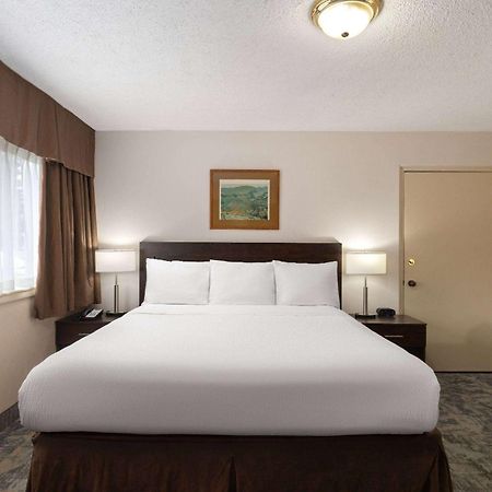 Travelodge By Wyndham Thunder Bay On מראה חיצוני תמונה