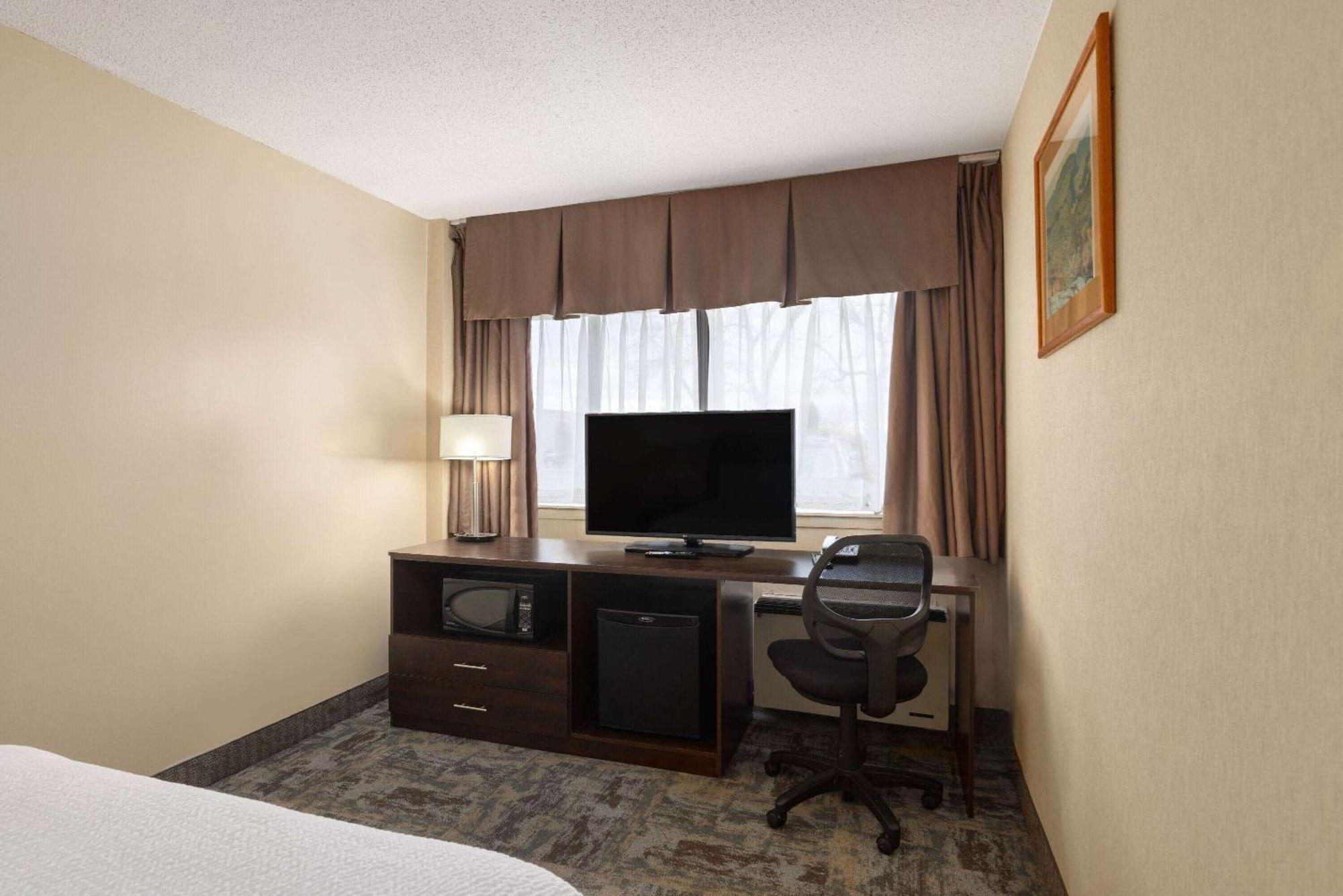 Travelodge By Wyndham Thunder Bay On מראה חיצוני תמונה