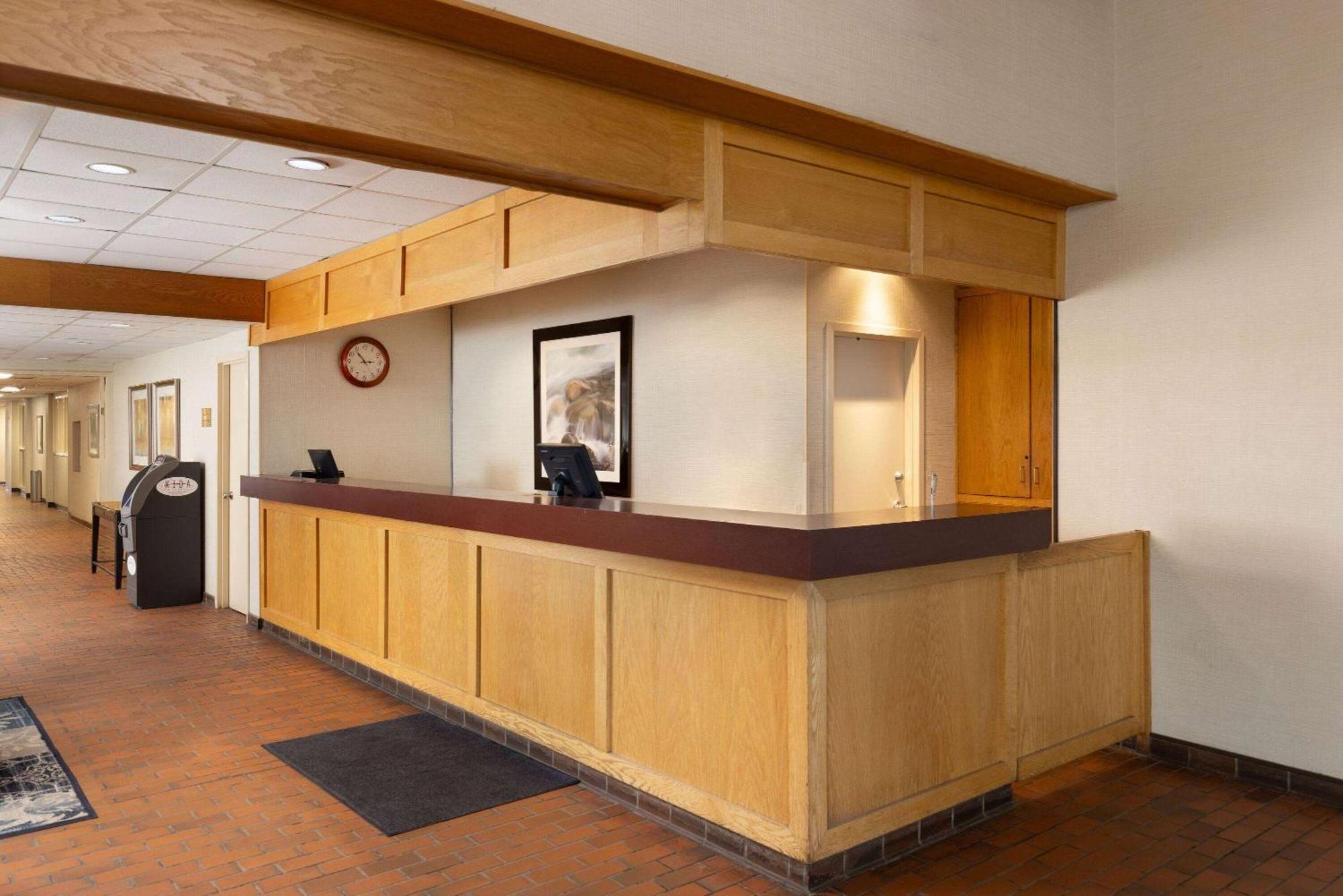 Travelodge By Wyndham Thunder Bay On מראה חיצוני תמונה